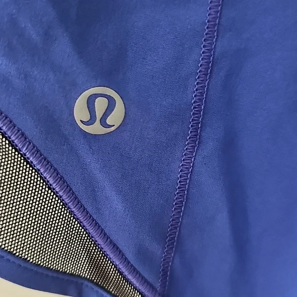 210. Lululemon Hotty Hot Shorts - Picture 4 of 5